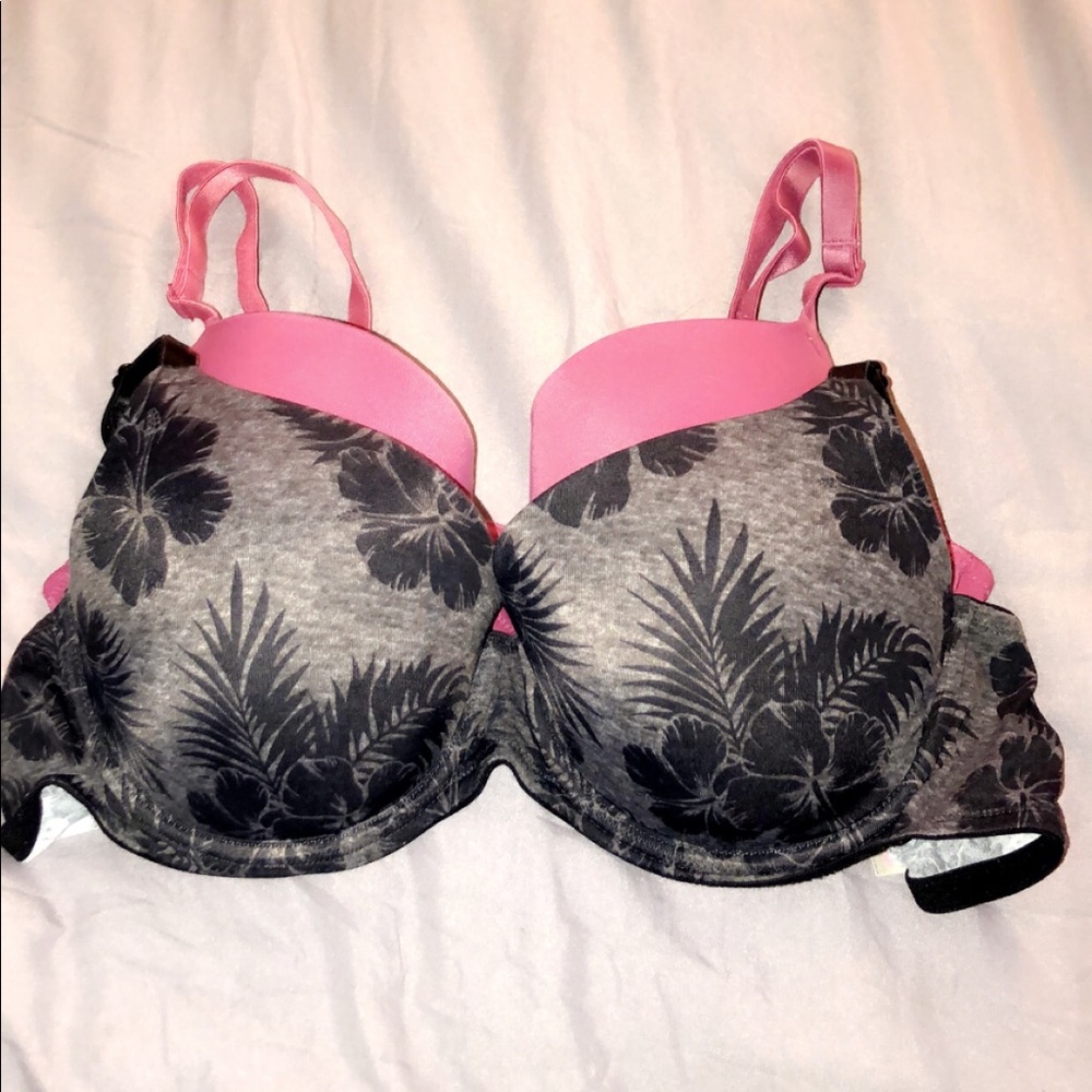 only worn once, too big :(